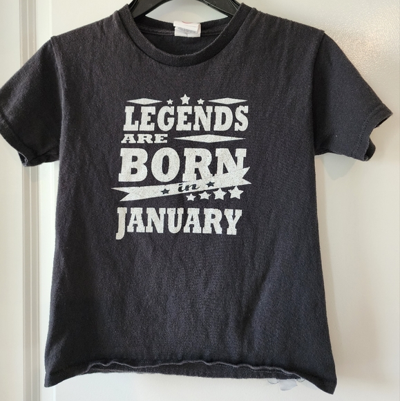 Size Small Delta Pro Weight black t-shirt Legends are born in January - Picture 1 of 7